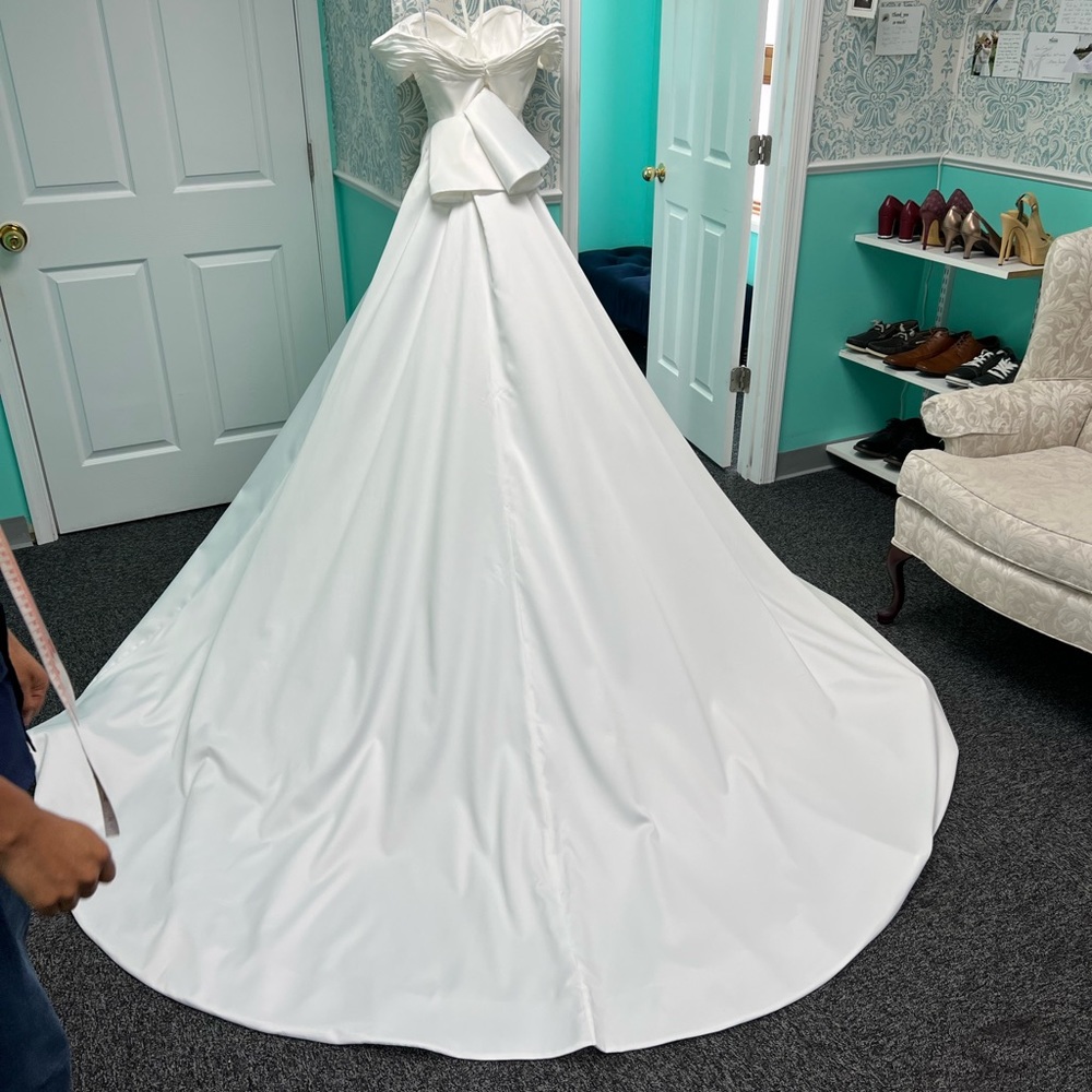 Dovita wedding dress size 10